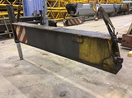 Demag AC 265 outrigger beam complete front