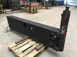 Demag AC 155 outrigger beam complete rear
