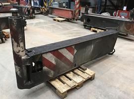 Demag AC 155 outrigger beam complete rear
