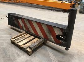 Demag AC 155 outrigger beam complete front