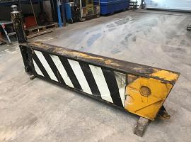 Demag AC 155 outrigger beam rear 