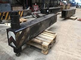 Grove GMK 5200 outrigger beam front 