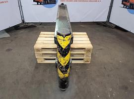 Demag AC 100 outrigger beam complete front