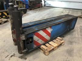Demag AC 155 outrigger beam complete rear