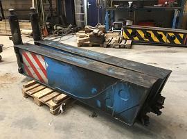 Demag AC 155 outrigger beam complete rear