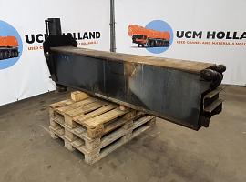 Gottwald AMK 85-53 outrigger beam complete front
