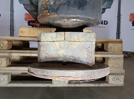 Gottwald AMK 85-53 outrigger beam complete front