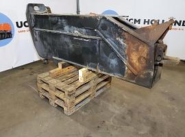 Demag AC 350-1 outrigger beam complete front