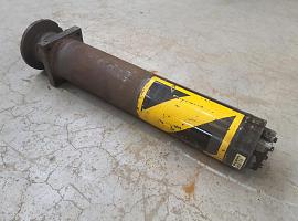 Spierings SK 598 Outrigger cylinder