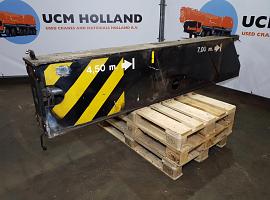 Demag AC 100 outrigger beam front with horizontal cylinder