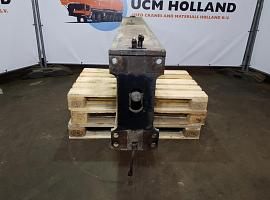 Demag AC 100 outrigger beam front with horizontal cylinder