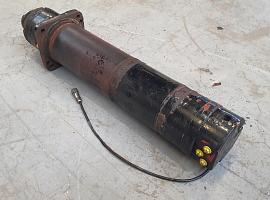 Grove GMK 5100 outrigger cylinder 