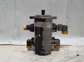 Liebherr LTM 1060-2 dual gear pump