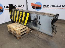 Liebherr LTM 1200/1 sliding beam rear pre assembled