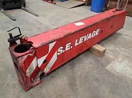 Grove GMK 5130-1 outrigger beam rear