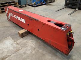 Grove GMK 5130-1 outrigger beam rear