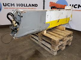 Liebherr LTM 1090-2 outrigger beam rear