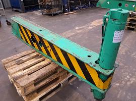 Faun ATF 60-3 rear outrigger beam