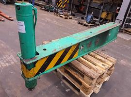 Faun ATF 60-3 rear outrigger beam