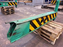 Faun ATF 60-3 rear outrigger beam