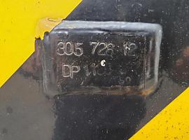 Demag AC 50 outrigger rear with outrigger cylinder