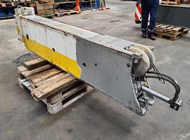 Liebherr LTM 1090-2 outrigger beam 