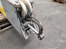 Liebherr LTM 1090-2 outrigger beam 