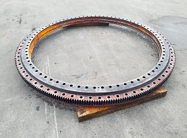 Grove GMK 6250 slewing ring 