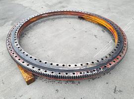 Grove GMK 6250 slewing ring 