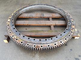 Liebherr LTM 1050 slew ring