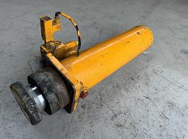 Liebherr LTM 1080-1 ballast extension ram