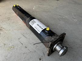 Demag AC 25 outrigger cylinder 