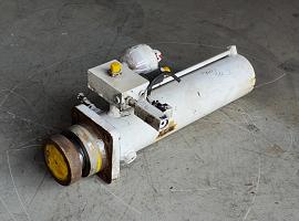 Liebherr LTM 1060-2 ballast extension ram