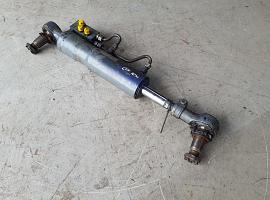Liebherr LTM 1070-4.2 steering centering cylinder