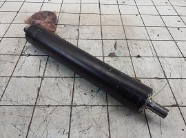 Grove GMK steering cylinder with length sensor