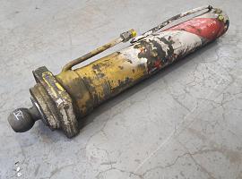 Faun RTF 30 outrigger cylinder