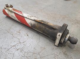 Faun RTF 30 outrigger cylinder