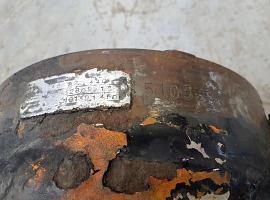 Liebherr LT 1160 outrigger cylinder