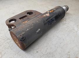 Liebherr LT 1160 outrigger cylinder