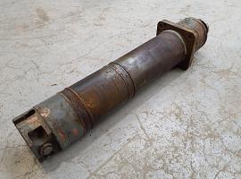 Grove GMK 5100 outrigger cylinder