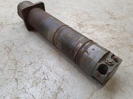 Grove GMK 5100 outrigger cylinder