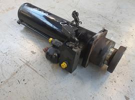 Liebherr LTM1080-1 ballast extension ram