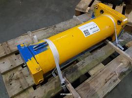 Liebherr LTM 1160-2 ballast extension ram
