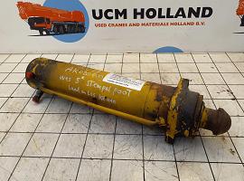 Faun HK 40 outrigger cylinder 