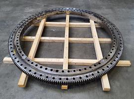 Grove GMK 5130-1 slewing ring