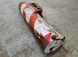 Liebherr LTM 1060 outrigger cylinder