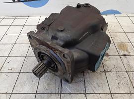 Grove GMK 3050-1 main pump