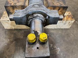 Liebherr LTM 1250-6.1 Extension ram sliding beam