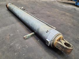 Liebherr LTM 1160-2 luffing cylinder