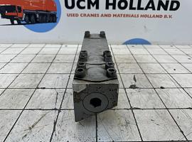 Liebherr LTM 1080/1 telescopic cylinder connection block 